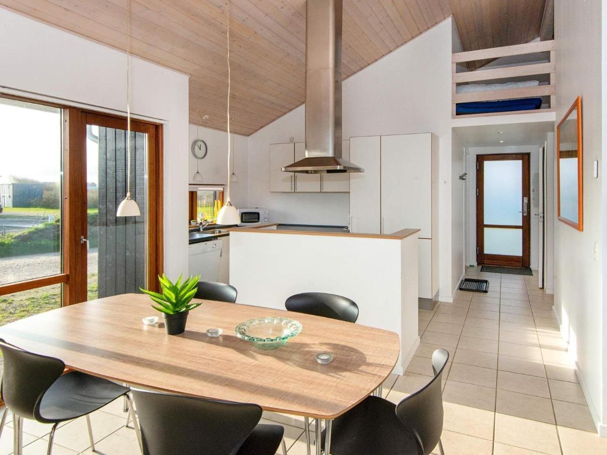 Three-Bedroom Holiday Home In Ulfborg 27 Thorsminde Extérieur photo